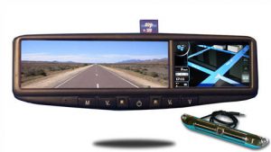 7400 GPS Navigation System with Hi-Def License plate backup camera