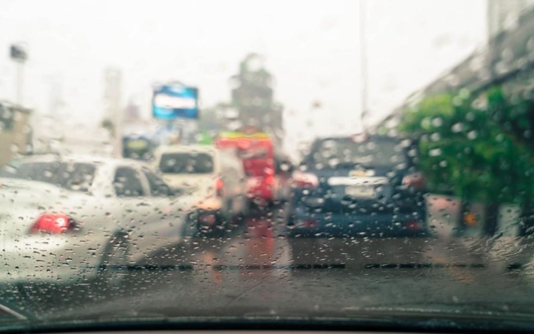5 Smart Ways to Drive Safely in Heavy Rain Without Fear